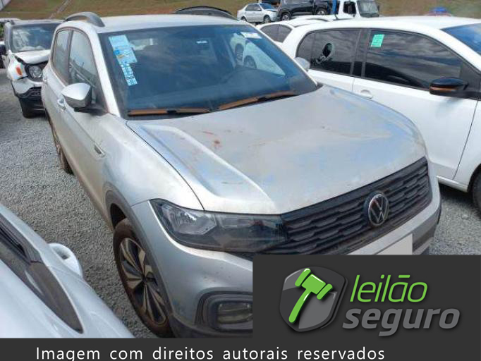 LOTE 014 TOYOTA COROLLA CROSS  2023