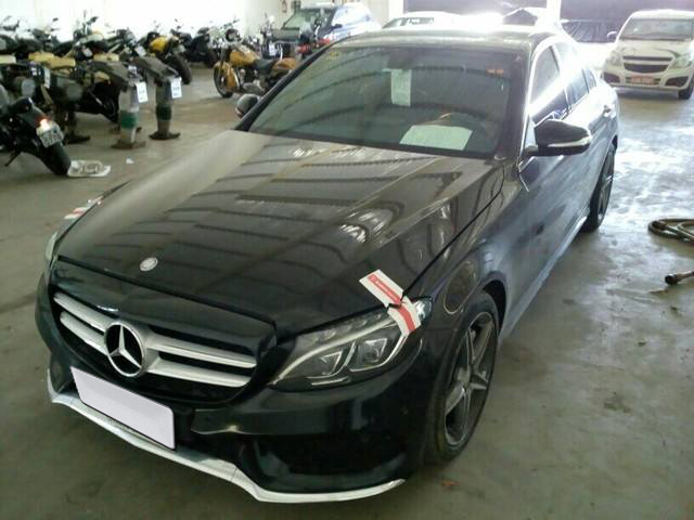 LOTE 032 Mercedez-Benz C 250 Sport