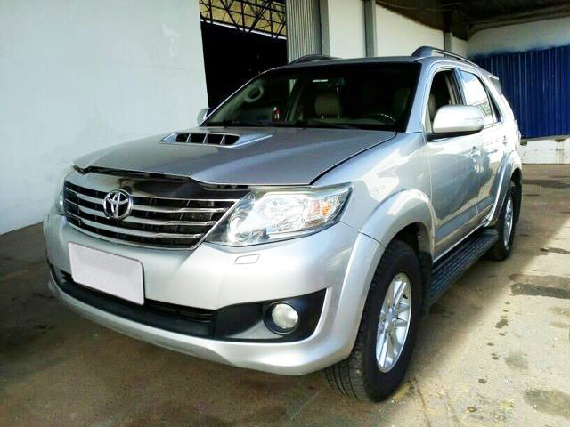 LOTE 039 TOYOTA Hilux SW4 3.0 TDI 4x4 SRV