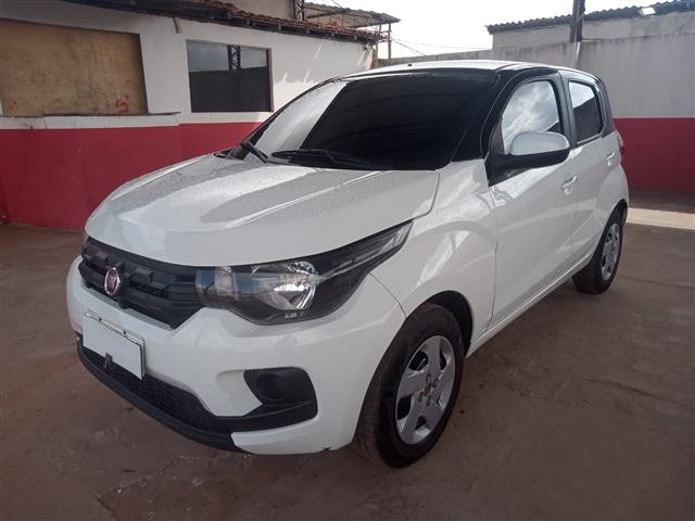 LOTE 023 FIAT MOBI LIKE 