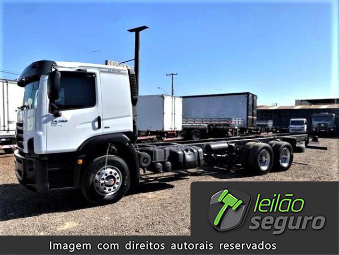 LOTE 005 VOLKSWAGEN 24.280 CONSTELLATION 6X2