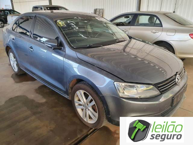 LOTE 033  VOLKSWAGEN/JETTA HIGHLINE 2.0