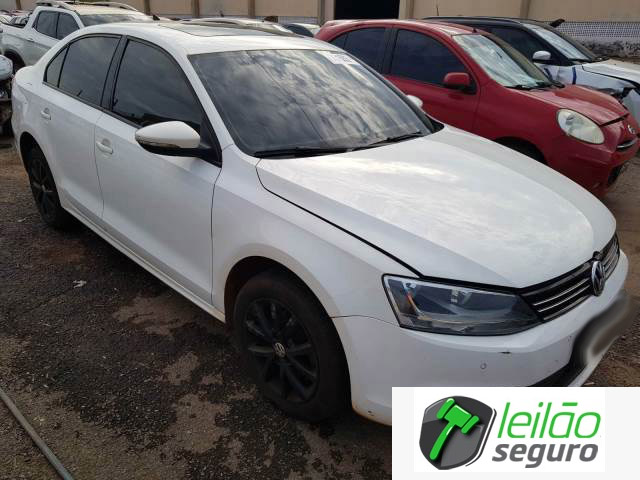 LOTE 049 VOLKSWAGEN/JETTA COMFORTLINE 2.0