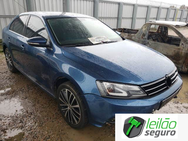 LOTE 029 VOLKSWAGEN/JETTA HIGHLINE 2.0 16V TSI TURBO 2017