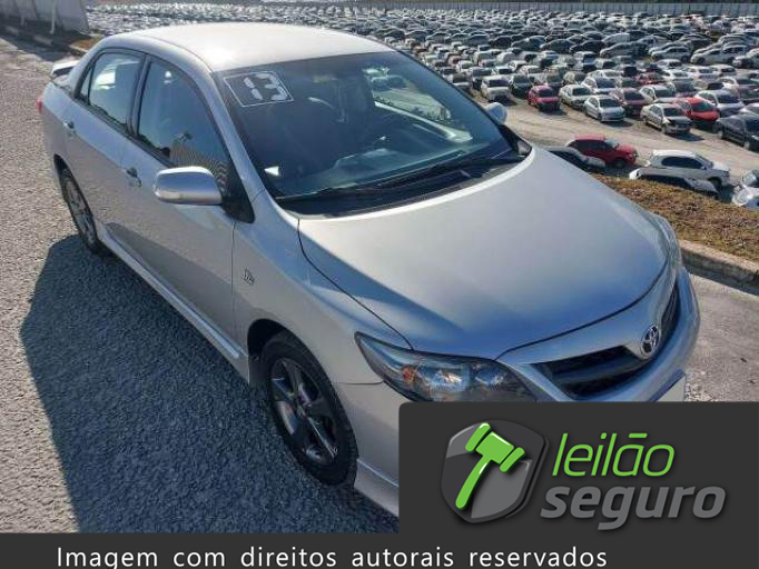 LOTE 035 TOYOTA COROLLA 2013